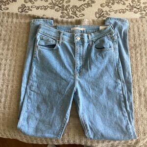 Women’s Levi’s 720 High Rise Super Skinny W29 L29 GUC